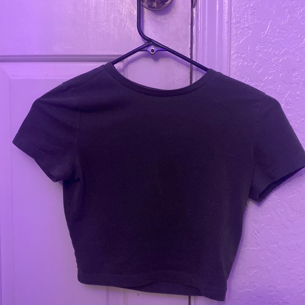 cropped tee